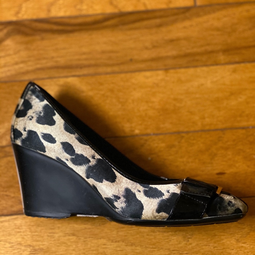 Leopard print wedges